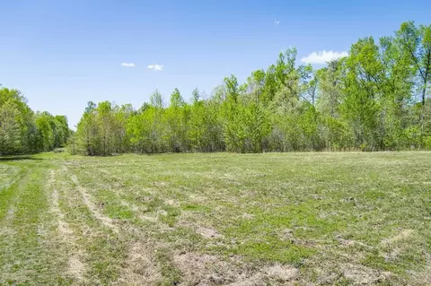 459 Tabletop Rd, Monterey, TN 38574 photo 2