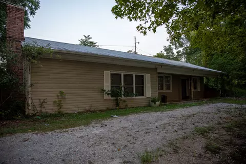 1572 Webbs Camp Rd, Walling, TN 38587