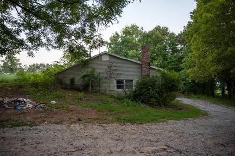1572 Webbs Camp Rd, Walling, TN 38587 photo 2