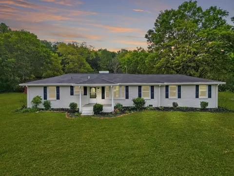 8515 Newsom Station Rd, Nashville, TN 37221