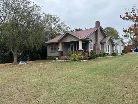 205 Cherry St, Decherd, TN 37324
