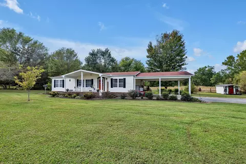 140 Howell Hill Rd, Fayetteville, TN 37334