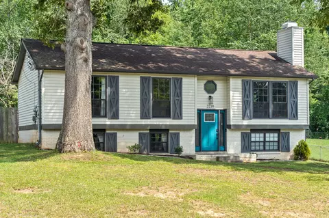 2239 Sweetbriar Dr, Clarksville, TN 37043
