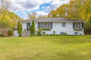 712 Schmidt Rd, Rossville, GA 30741