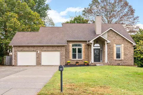 1339 N Shadowlawn Ct, Clarksville, TN 37040