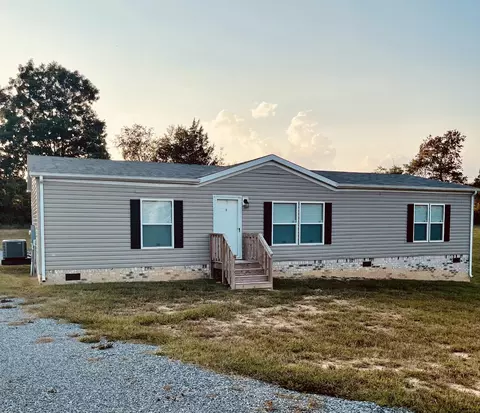 826 Pointe Ln, Lafayette, TN 37083