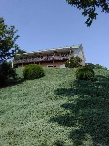 235 Ridgeview Ln, Birchwood, TN 37308