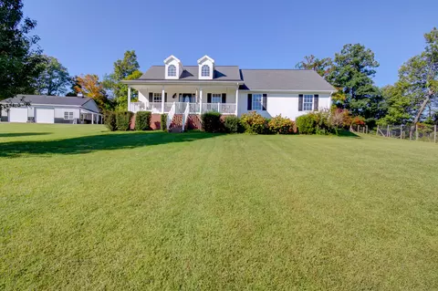 628 Camelot Dr, Cadiz, KY 42211