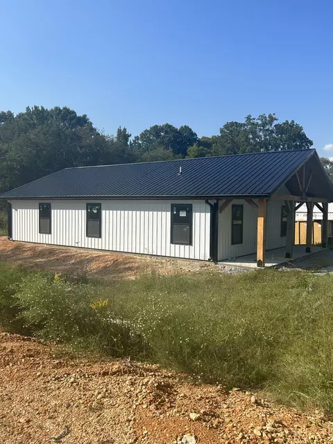 104 Walnut Ct, Hohenwald, TN 38462