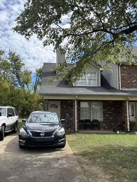 1119 N Lakeshore Dr, Murfreesboro, TN 37130