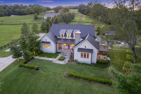 5225 Leipers Creek Rd, Santa Fe, TN 38482