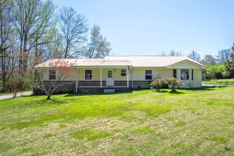2 Oak Cir, Fayetteville, TN 37334