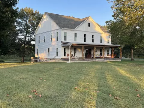 189 Colonial Rd, Hohenwald, TN 38462