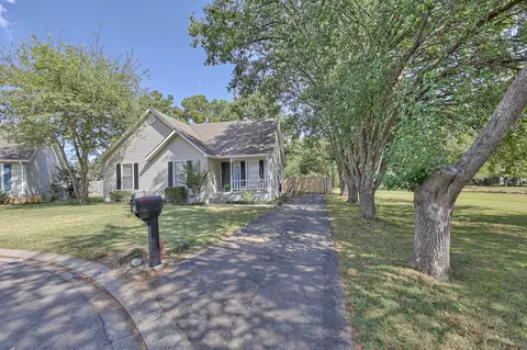 1102 E Rye Ct, Murfreesboro, TN 37129