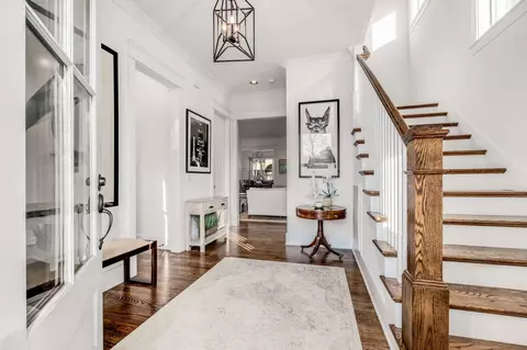 704 Estes Rd, Nashville, TN 37215