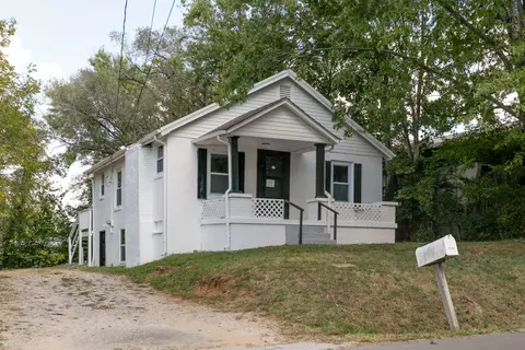 303 E 17th St, Columbia, TN 38401