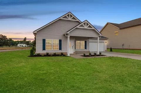 991 E Creek Coyote Trl, Clarksville, TN 37042