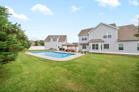 805 Carousel Ct, Clarksville, TN 37043