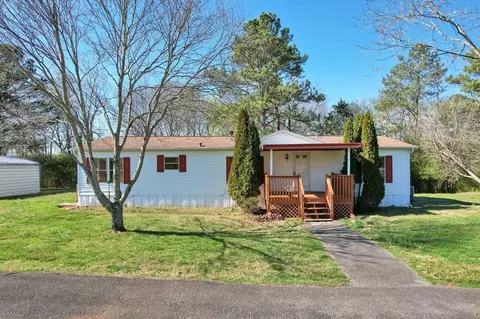 241 Hunt Ln, Benton, TN 37307