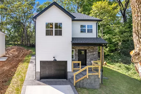 418 Oak St # B, Clarksville, TN 37042