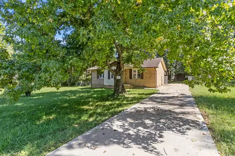 413 Buckeye Ln, Clarksville, TN 37042