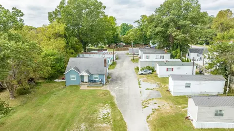 803 Riverside Dr, Columbia, TN 38401
