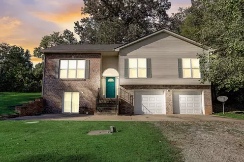 857 Salem Rd, Clarksville, TN 37040