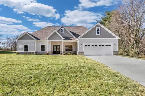 910 S Jefferson St, Winchester, TN 37398