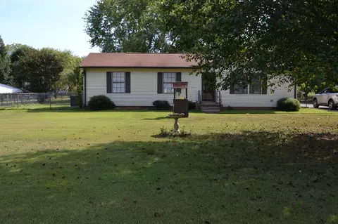 3935 Whitehaven Dr, Murfreesboro, TN 37129