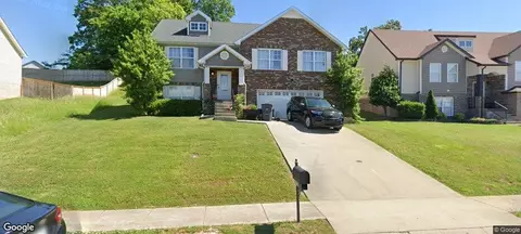 1073 Ishee Dr, Clarksville, TN 37042