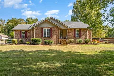 704 Silver Springs Dr, Mount Juliet, TN 37122