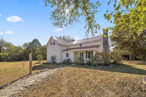 4911 Pyles Rd, Chapel Hill, TN 37034