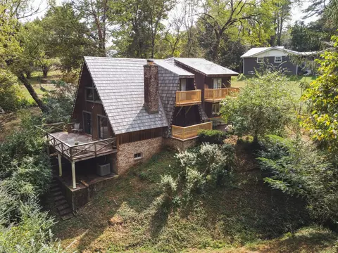 101 E Over Dr, Centerville, TN 37033