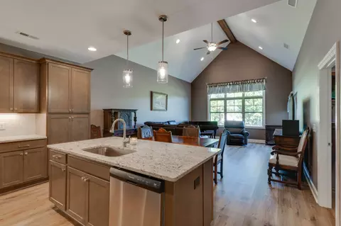 449 W Foxrun, Springfield, TN 37172 photo 8