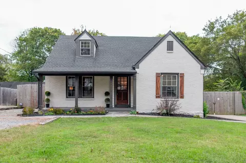 2704 Brunswick Dr, Nashville, TN 37207