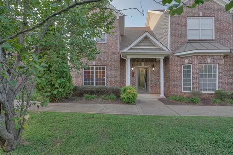 214 Rowlette Cir, Murfreesboro, TN 37127