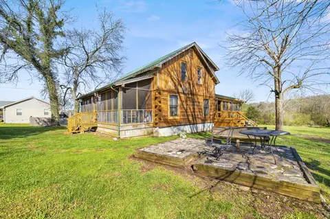 402 Edgewood St, Alexandria, TN 37012