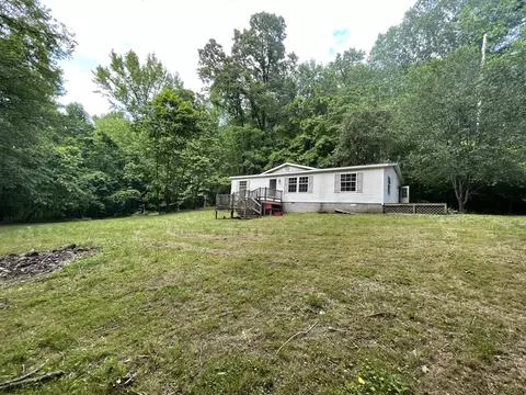 1900 Batts Ln, Clarksville, TN 37042