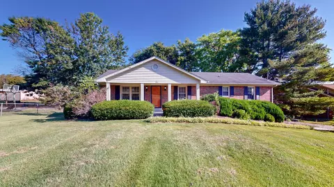 701 Shenandoah Dr, Columbia, TN 38401