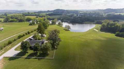 200 Three Forks Bridge Rd, Wartrace, TN 37183