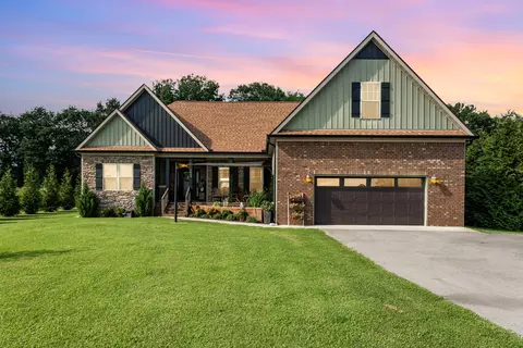 1412 Azalee Ln, Chapel Hill, TN 37034