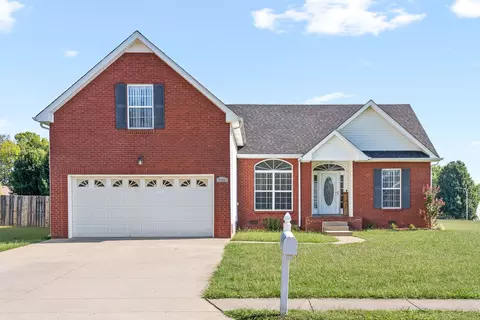 3906 Stella Dr, Clarksville, TN 37040