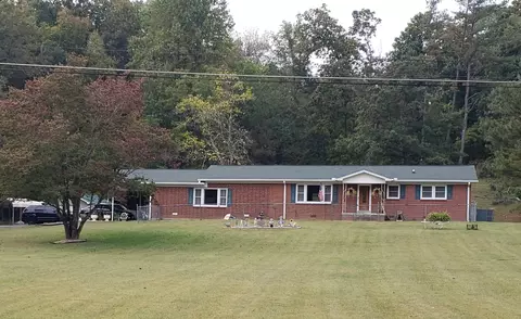 304 Sycamore Ave, Waverly, TN 37185