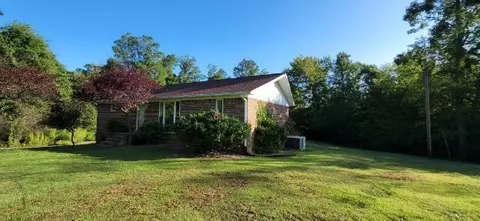 720 Oakland Dr, New Johnsonville, TN 37134