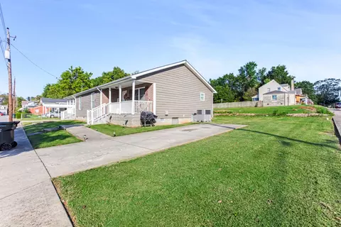 1408 Cherry St, Hopkinsville, KY 42240