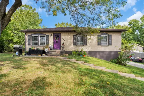 1000 10th Ave E, Springfield, TN 37172 photo 1