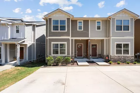 2221 Burns St, Nashville, TN 37216