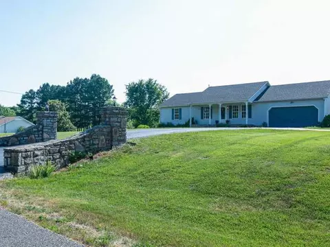 1112 Remington Trl, Columbia, TN 38401