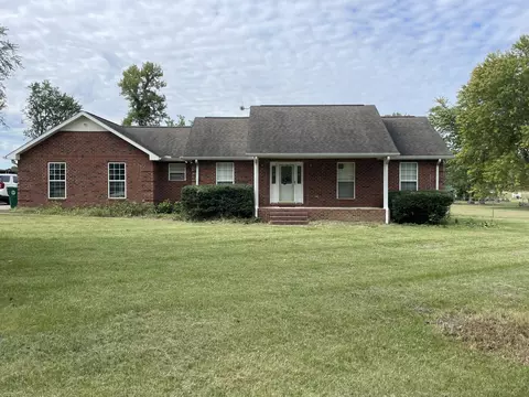 55 Sykes St, Mcewen, TN 37101