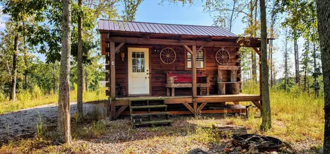 111 Ridge Rd, Waverly, TN 37185